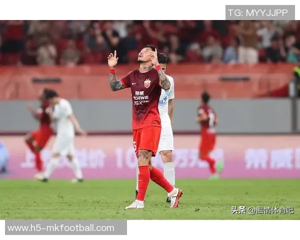 海港意外失球陈威扑救失误傅欢自摆乌龙陷入被动局面